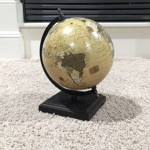 Globe decor